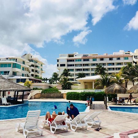 Brisas Sealight Apartment Cancún Zewnętrze zdjęcie