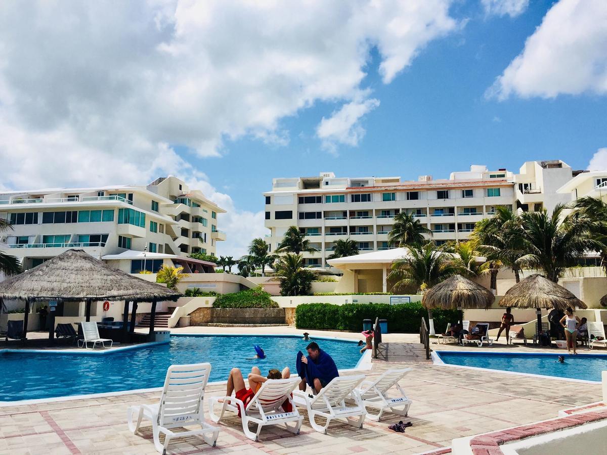 Brisas Sealight Apartment Cancún Zewnętrze zdjęcie
